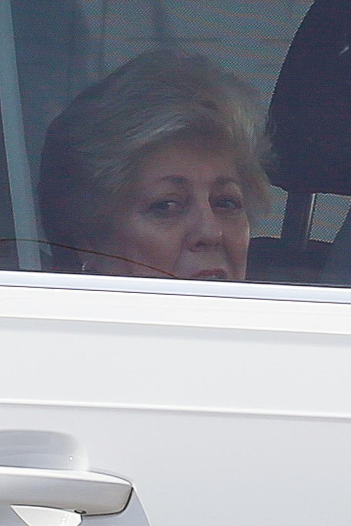 Jučer im je u posjet došla i Shakirina mama Nidia koja će sigurno boraviti u Barceloni dok je Shakira na turneji.