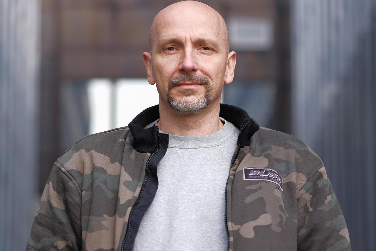 Aleksandar Stanković, voditelj i urednik emisije Nedjeljom u 2