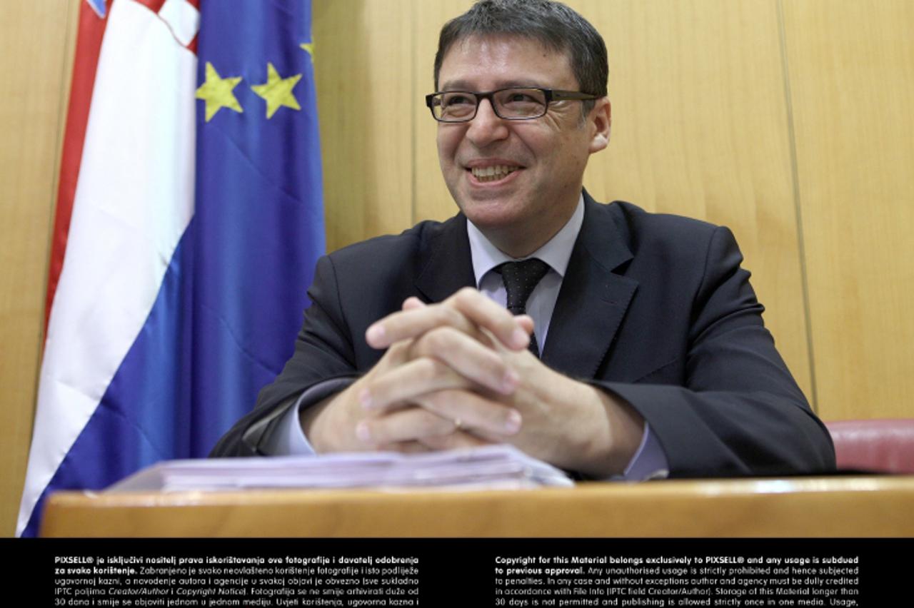 '09.07.2013., Zagreb - Raspravom o Zakonu o predskolskom odgoju Hrvatski sabor je nastavio redovitu sjednicu. Zeljko Jovanovic.  Photo: Patrik Macek/PIXSELL'