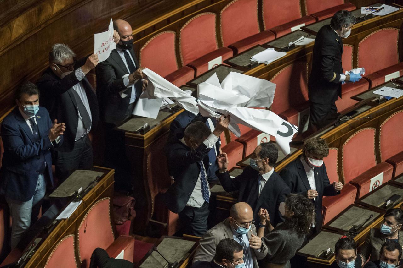 ITA, Sitzung des Senats