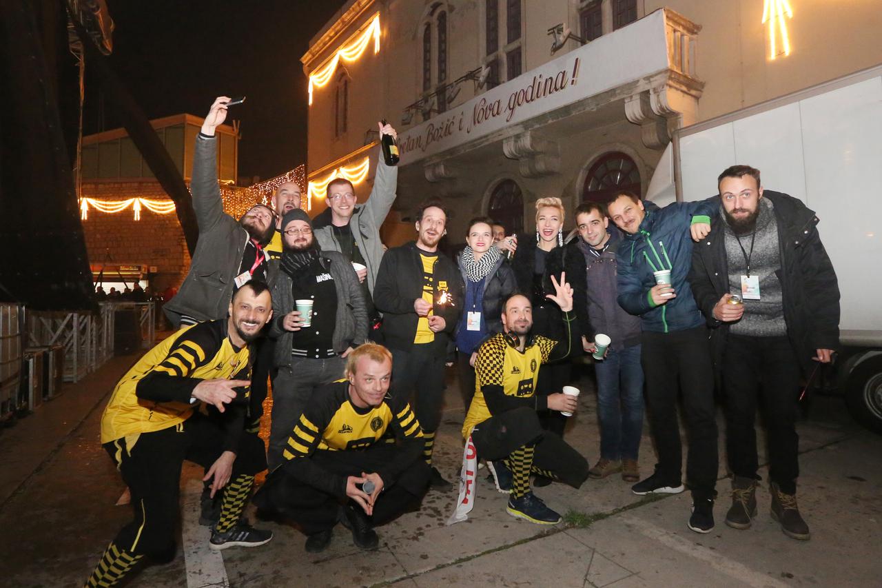 Šibenik: Dubioza i Elemental uveli gra?ane u Novu godinu na Poljani