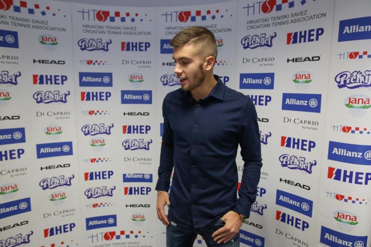Borna Ćorić