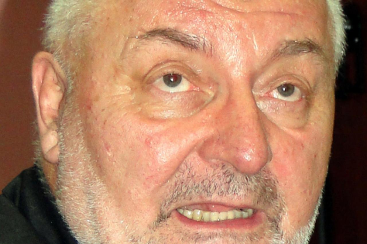 '090210-virovitica -slobodan uzelac, potrpedsjednik vlade rh sa suradnicima posjetio danas viroviticu i s zupanom tomislavom tolusicem i suradnicima razgovarao o razvoju visokog skolstva  u virovitici