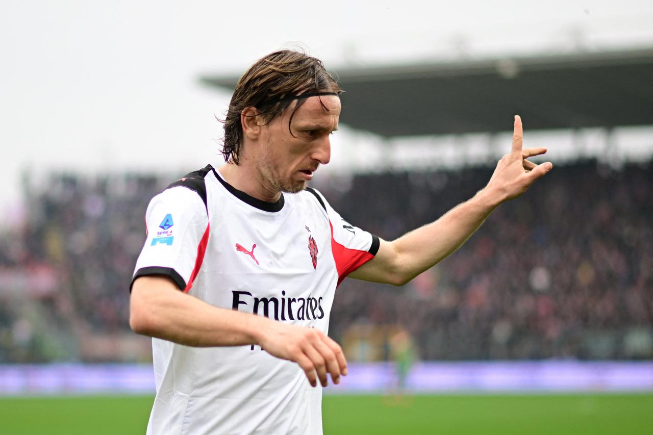 Serie A - Cremonese v AC Milan