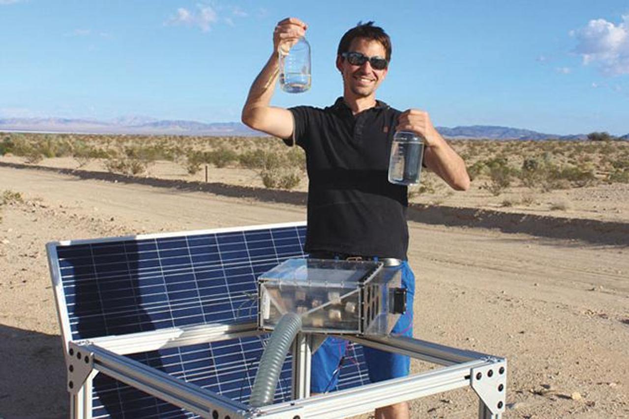 Napravili uređaj koji iz zraka u pustinji stvara pitku vodu