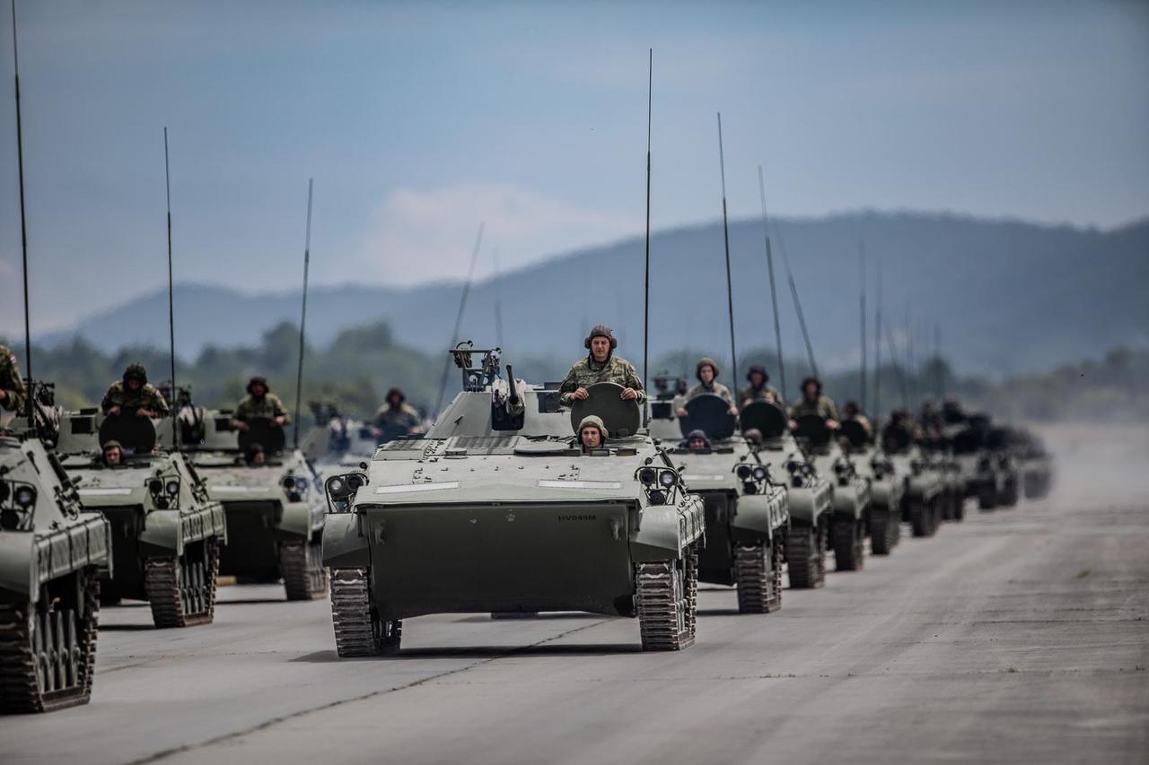 U vojarni Josip Jović u Udbini održana generalna proba za vojni mimohod