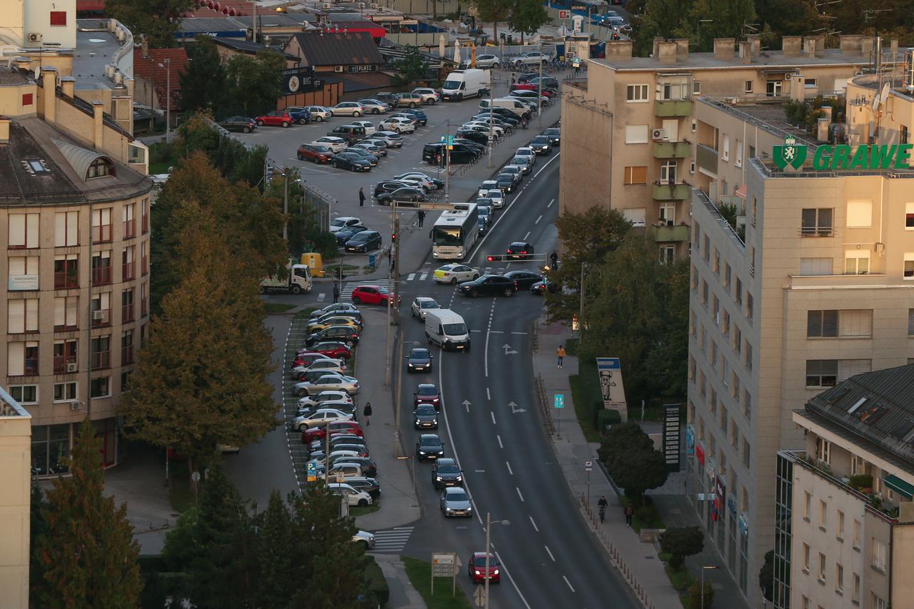 Zagreb: Radovi na sanaciji tramvajskog kolosijeka na križanju Savske i Ulice grada Vukovara