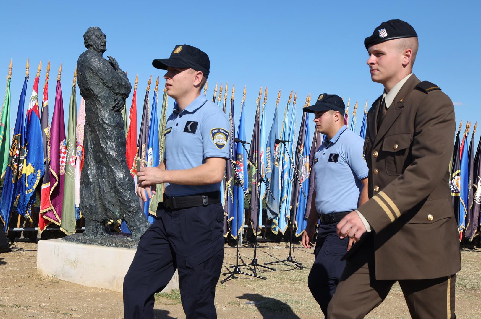 05.08.2025.,Knin- Proslava obiljezavanja Dana pobjede i domovinske zahvalnosti, Dana hrvatskih branitelja i 30. obljetnice vojno redarstvene operacije Oluja. Podizanje zastave na kninskoj tvrdjavi.  Photo: Dusko Jaramaz/PIXSELL