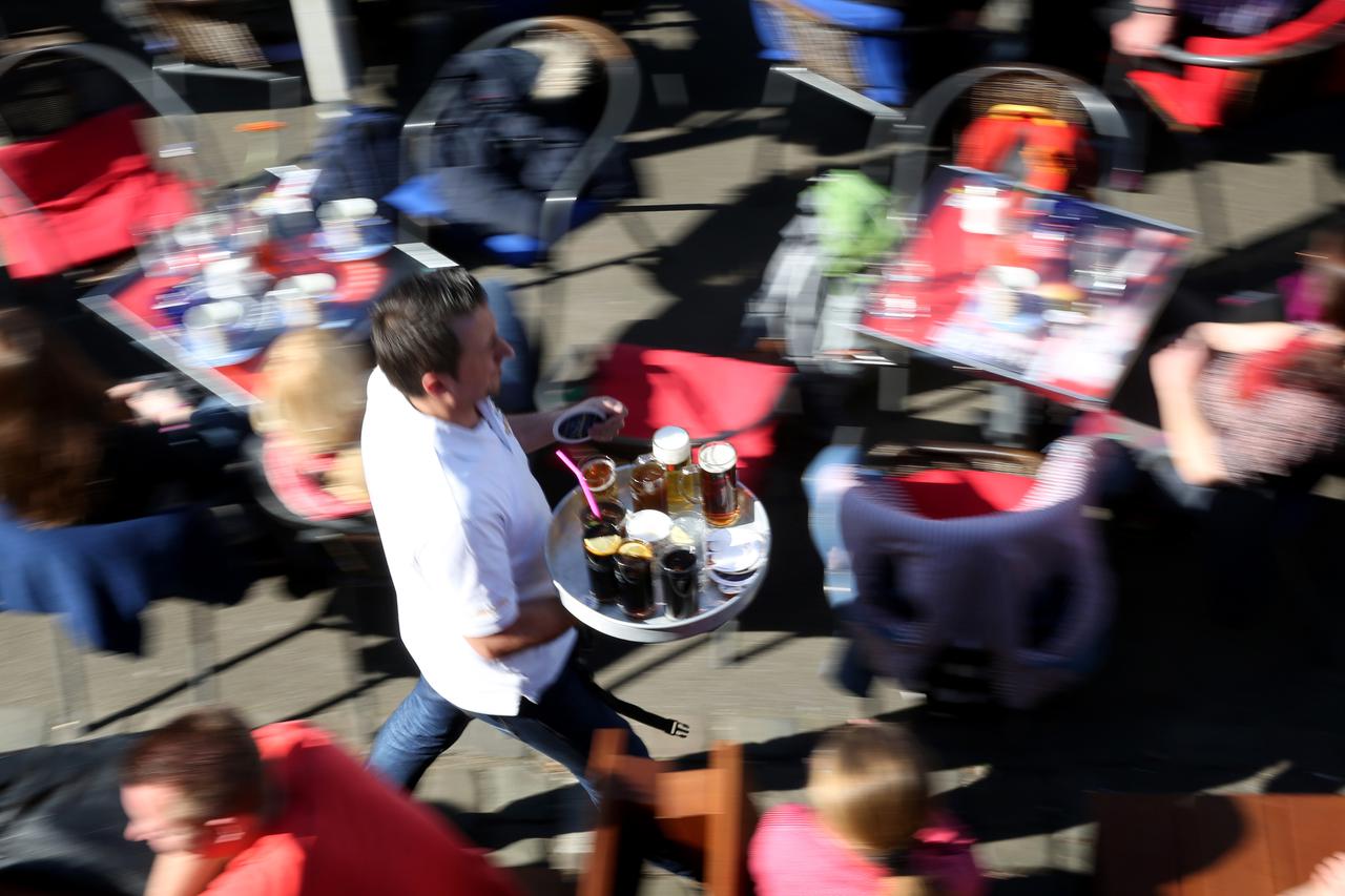 Njema?ka: Gra?ani proveli sun?ani dan u prirodi