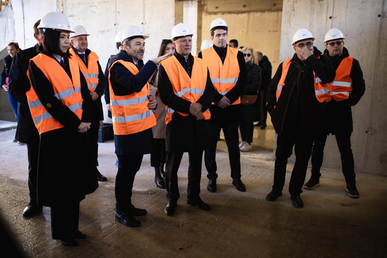Predsjednik Hrvatskog sabora Gordan Jandroković obišao gradilište Hrvatskog narodnog kazališta u Mostaru