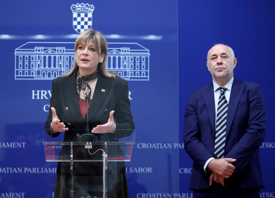Zagreb: Karolina Vidović Krišti i Milan Vrkljan održali su konferenciju za medije