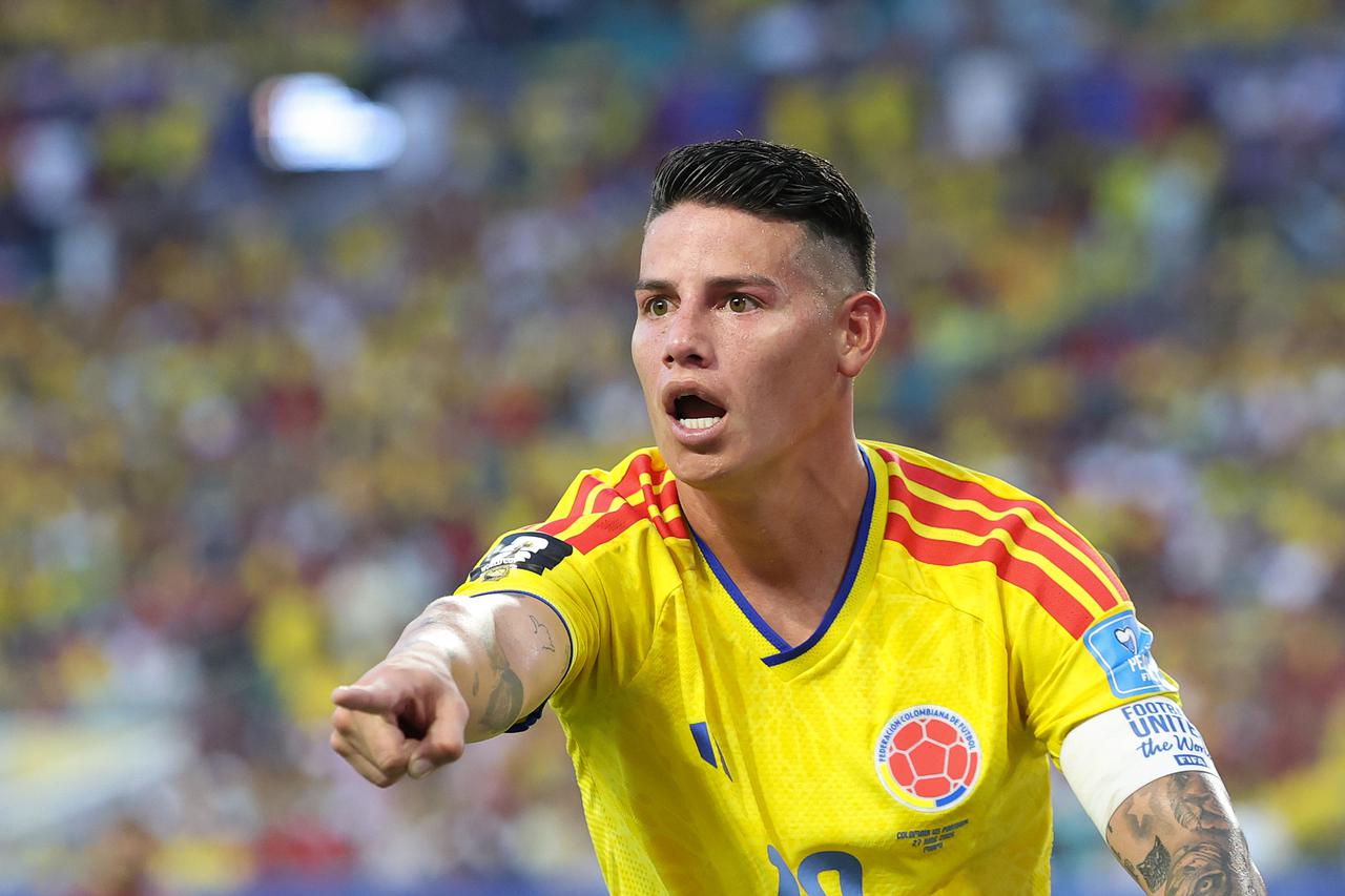 (SP)U.S.-MIAMI-FOOTBALL-FIFA WORLD CUP-GROUP K-COL VS POR
