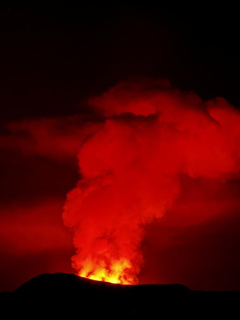 Island ima više od 30 aktivnih vulkana, zbog čega je sjeverni europski otok glavna destinacija za vulkanski turizam, koji privlači tisuće ljubitelja uzbuđenja. 
