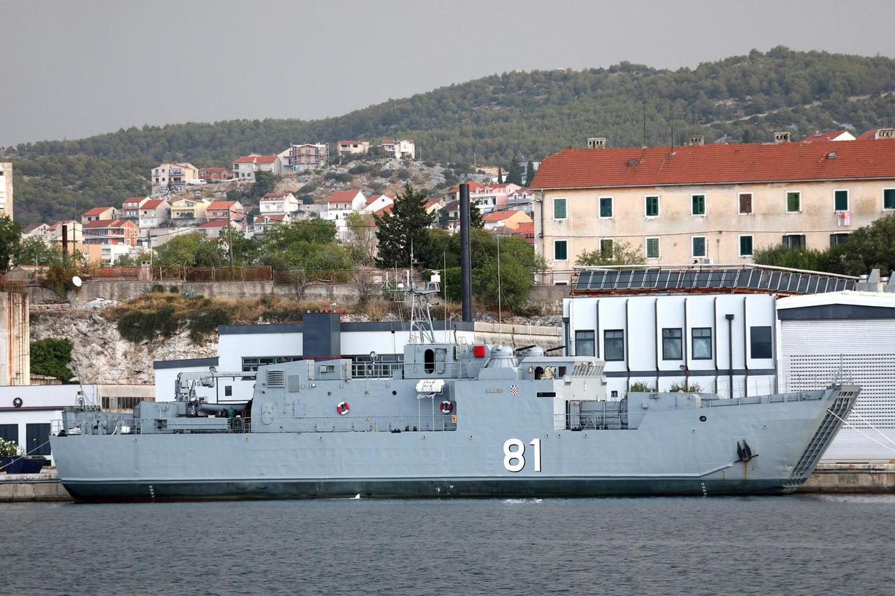 Brod koji se nasukao na Kornatima u Šibeniku čeka sanaciju štete