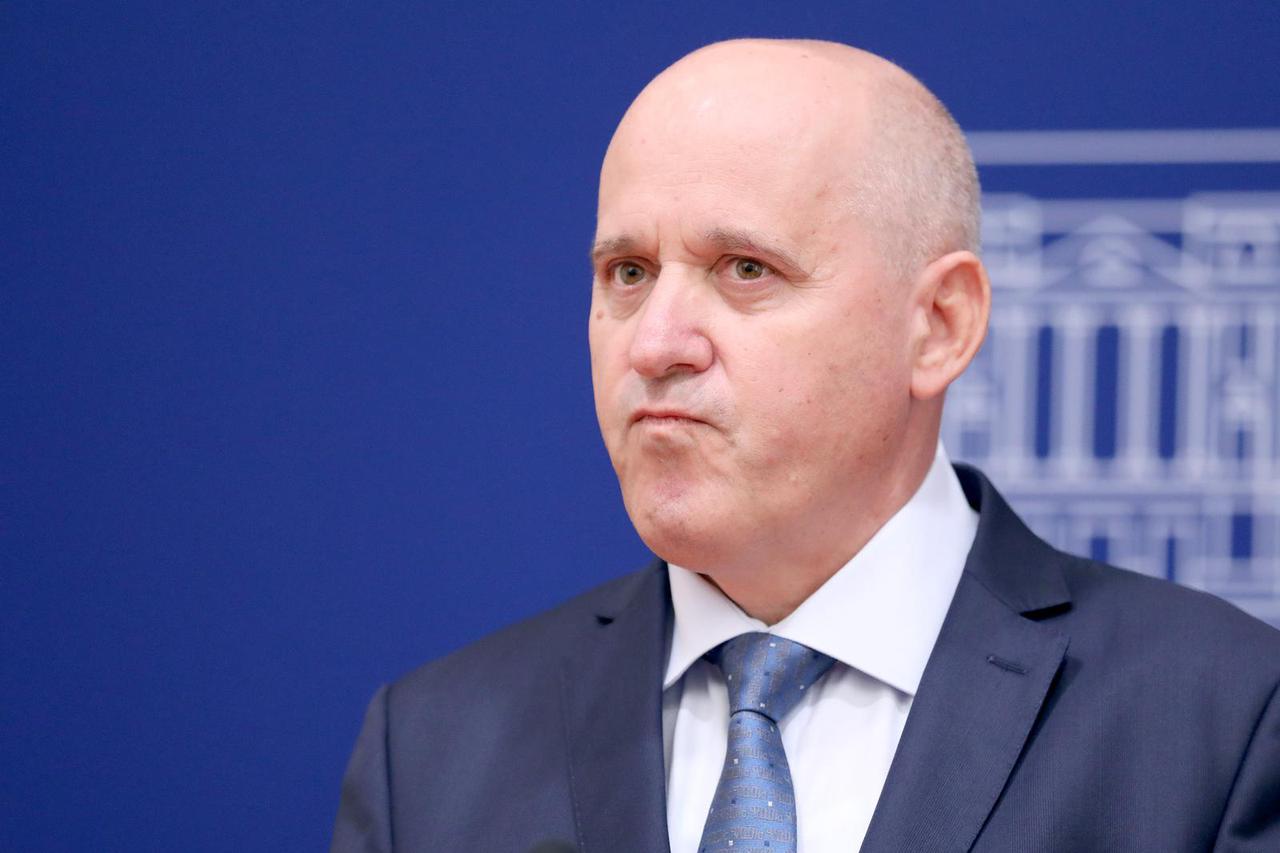 Zagreb: Bačić komentirao raspravu o izvlačenju novca iz Ine, mjere Vlade i stavove oporbe