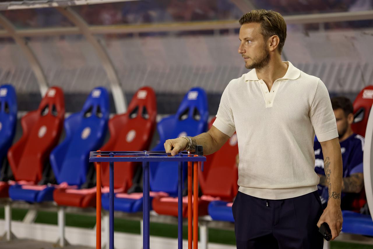 Split: Zagrijavanje igrača uoči početka utakmice Hajduk - Rijeka