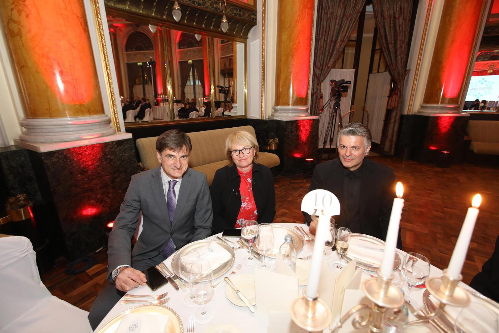 14.12.2021 Zagreb-  U hotelu Esplanade odrzano je proglasenje gospodarstvenika i gospodarskog dogadjaja 2021. godine u izboru Vecernjeg lista. Zeljko Kardum, Ljubica Gataric