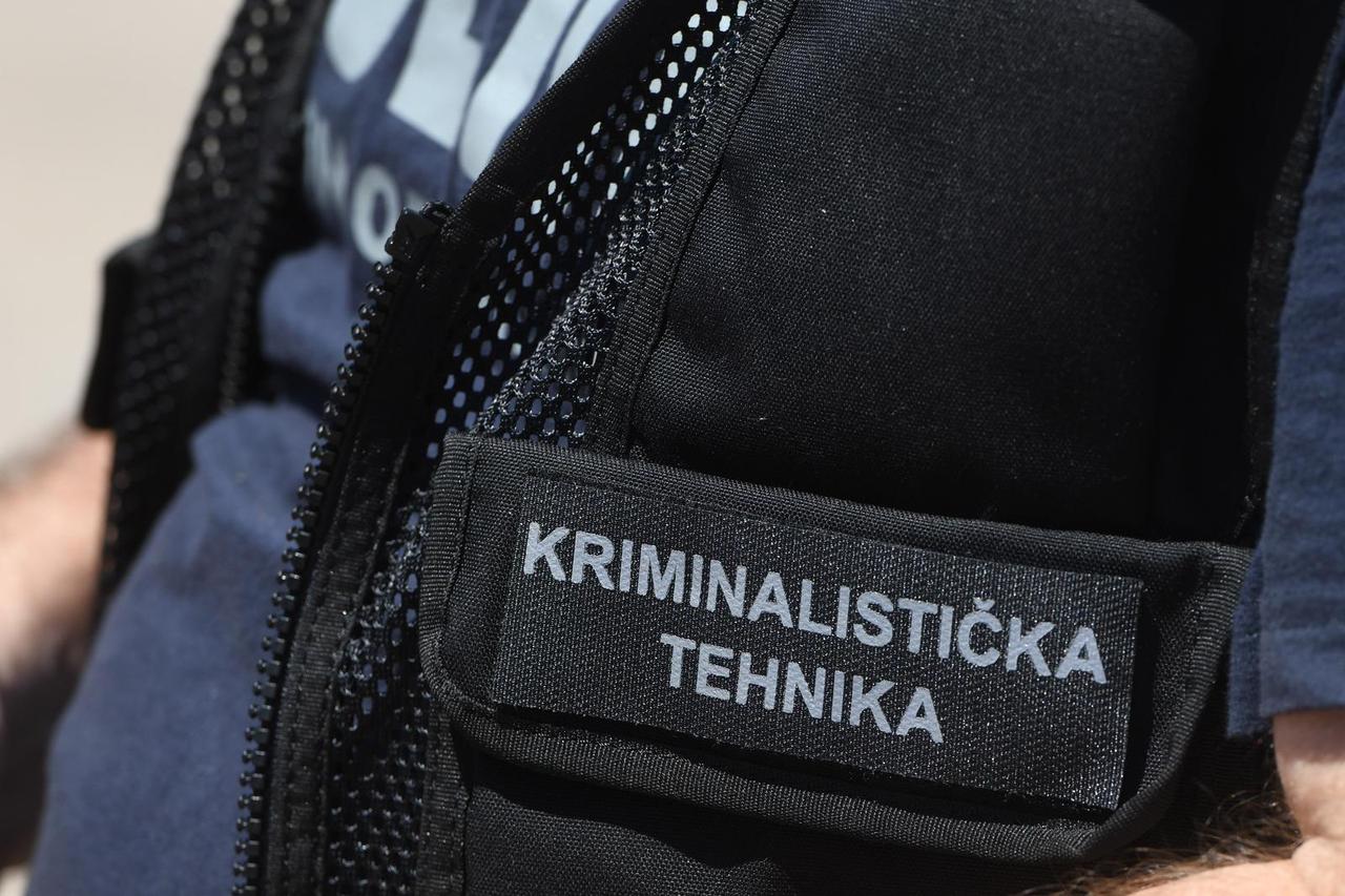 Kriminalisti?ka policija obavlja o?evid na mjestima požara u Grebaštici 