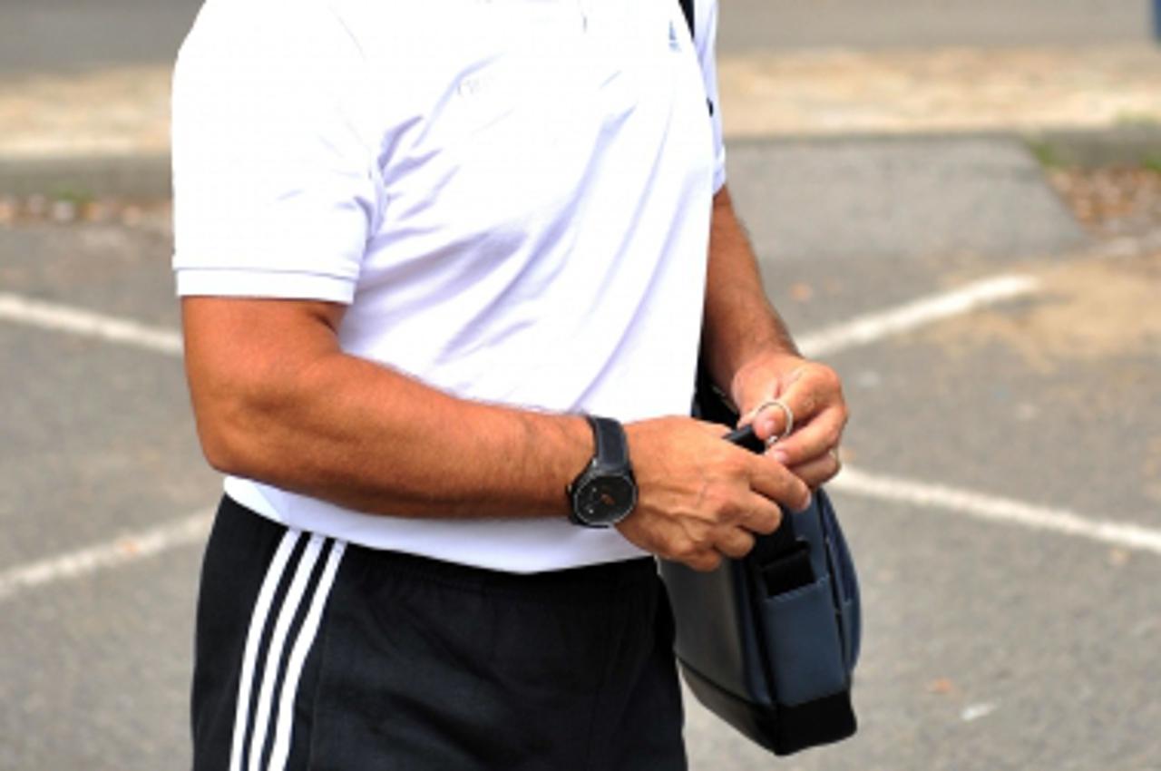 '21.06.2012., Zagreb - Okupljanje zenske rukometne reprezentacije Hrvatske i odlazak na pripreme u Novigrad uoci Olimpijskih igara u Londonu. Vladimir Canjuga, izbornik reprezentacije.  Photo: Marko L