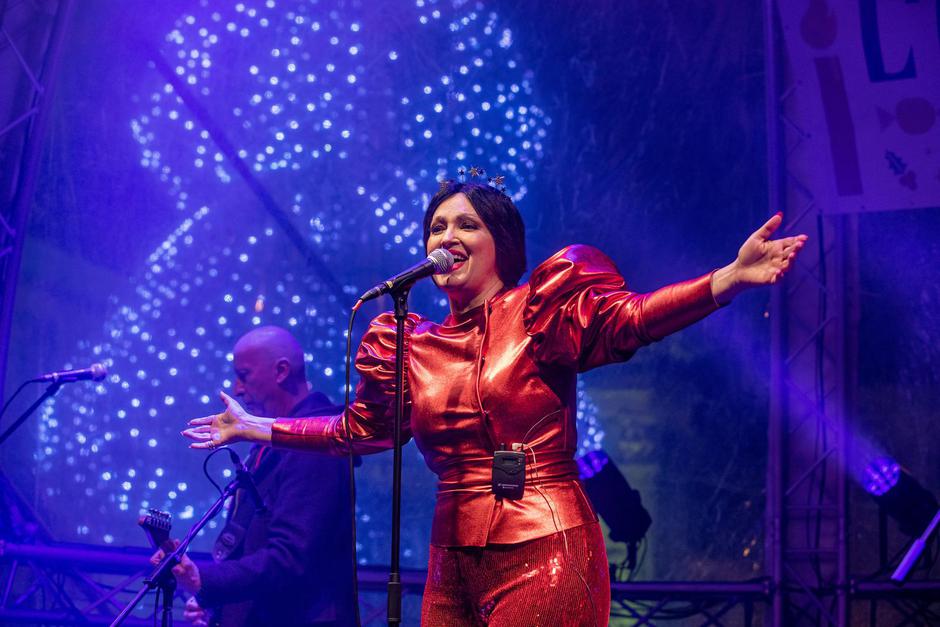 Pula: Doček Nove godine uz Ninu Badrić