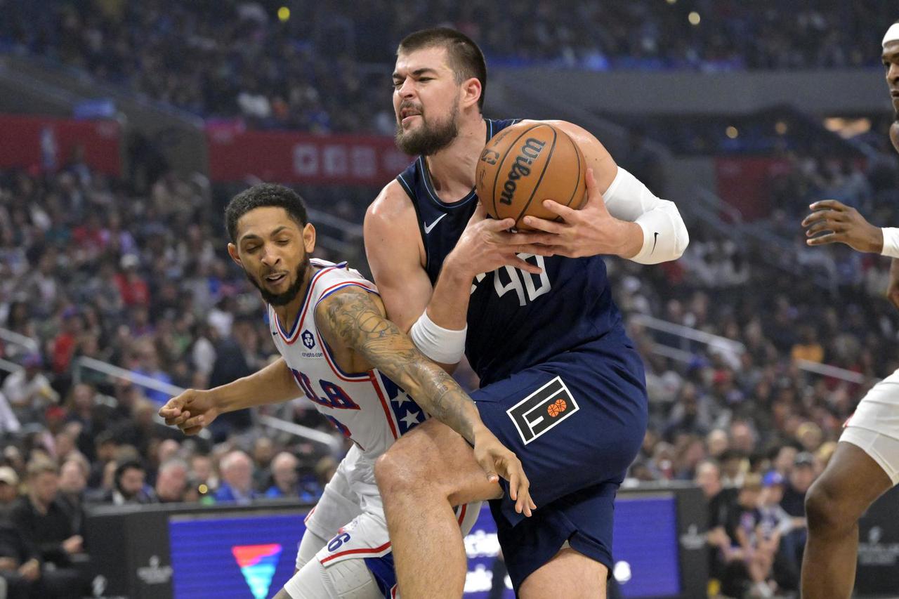 NBA: Philadelphia 76ers at Los Angeles Clippers