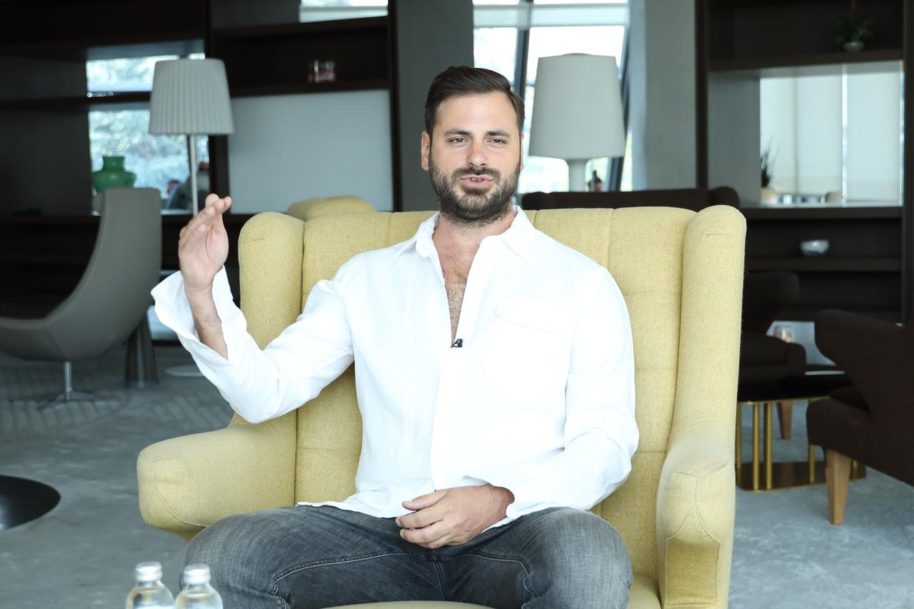 Beograd: Stjepan Hauser najavio koncert u sklopu svoje prve samostalne  turneje "Buntovnik sa violončelom"  