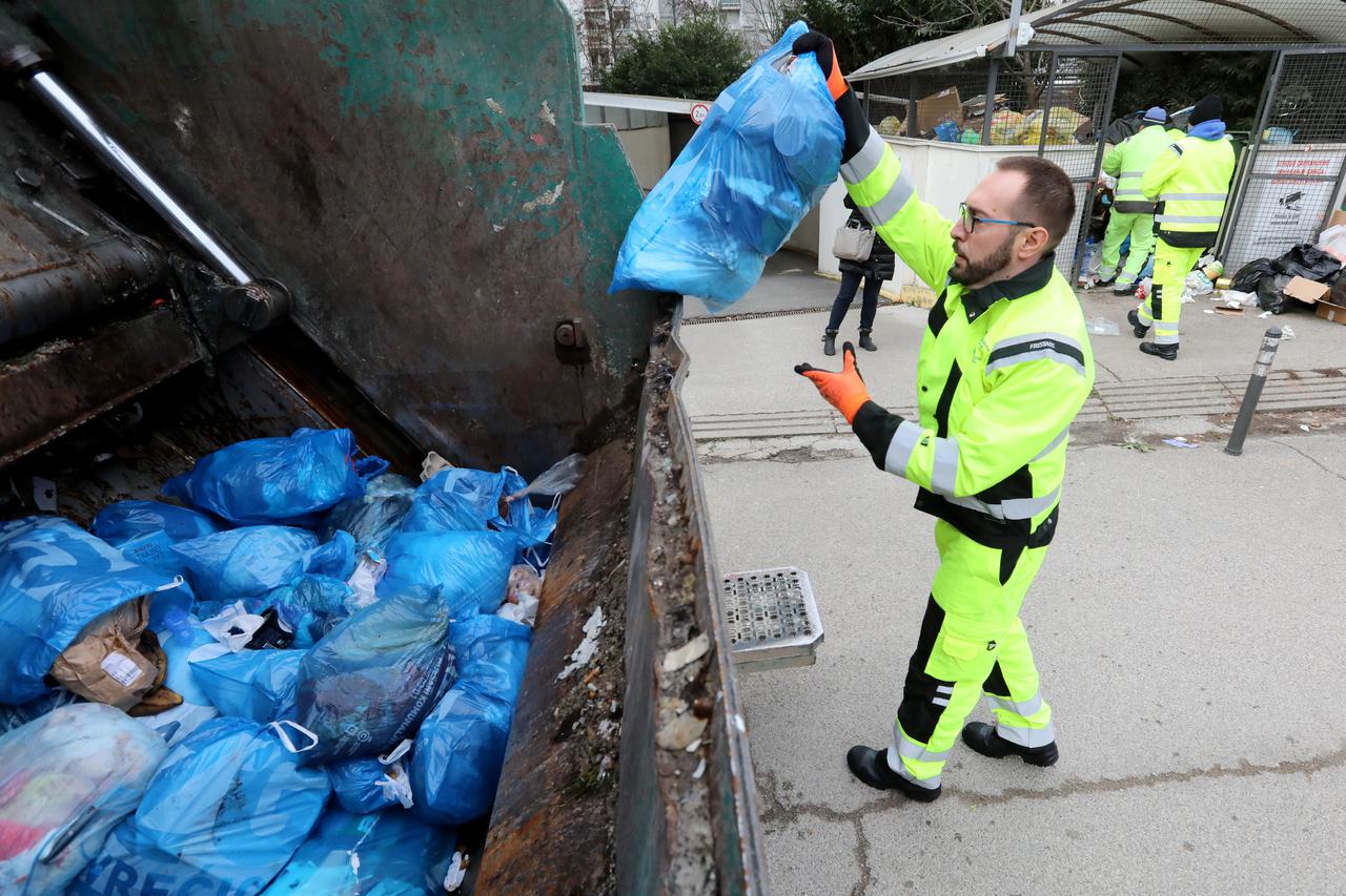 Zagreb: Gradonačelnik Tomašević s radnicima Čistoće skupljao nakupljeni otpad