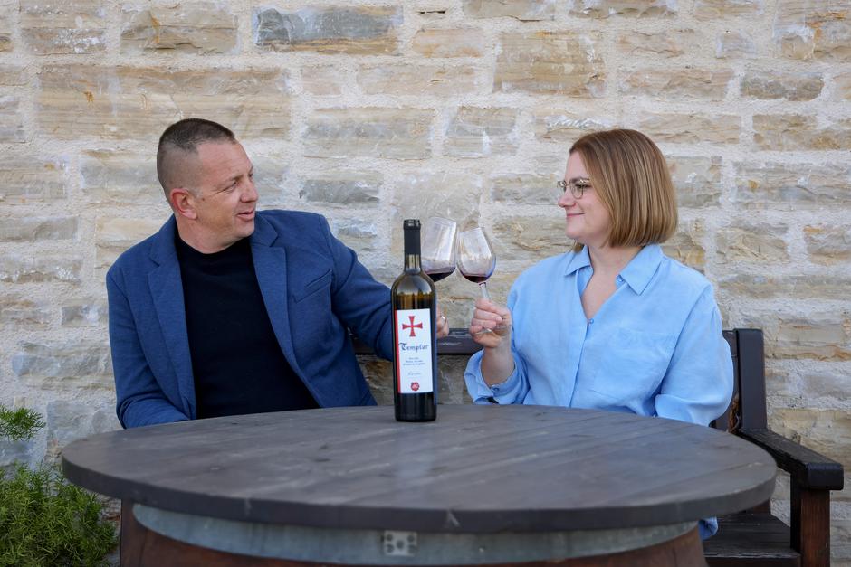 Pakoštane: Vinarija Karaba