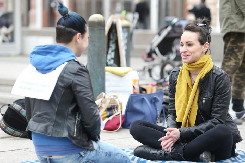 Zagreb: Građani sudjelovali u socijalnom eksperimentu gledanja u oči jednu minutu