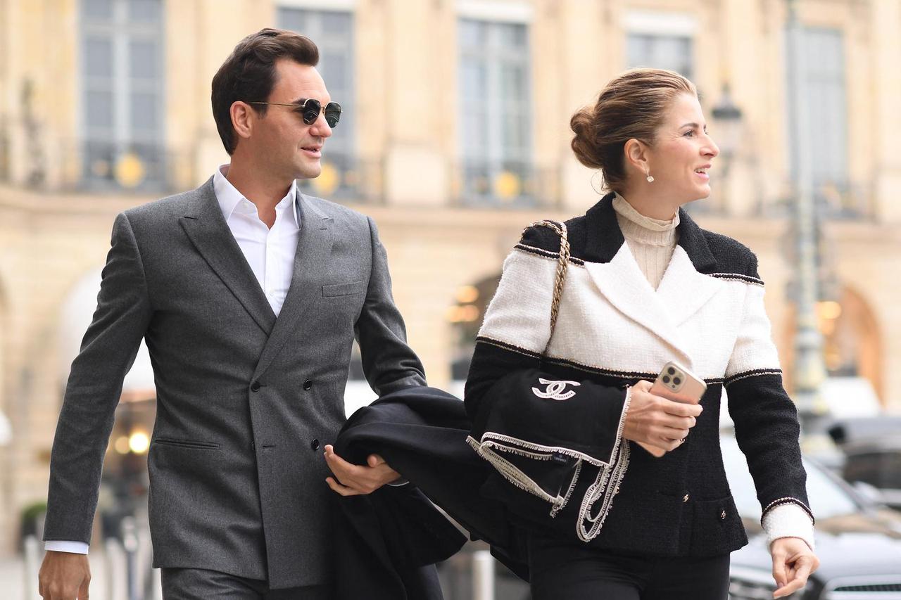 Roger Federer i supriga Mirka Federer dolaze u hotel nakon revije Chanel Haute Couture