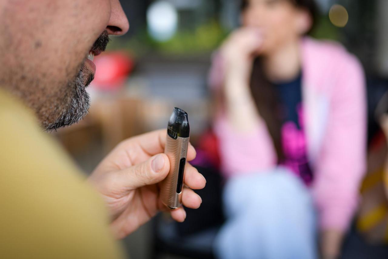 Zagreb: Održan "vapers chat" povodom Svjetskog dana vejpinga