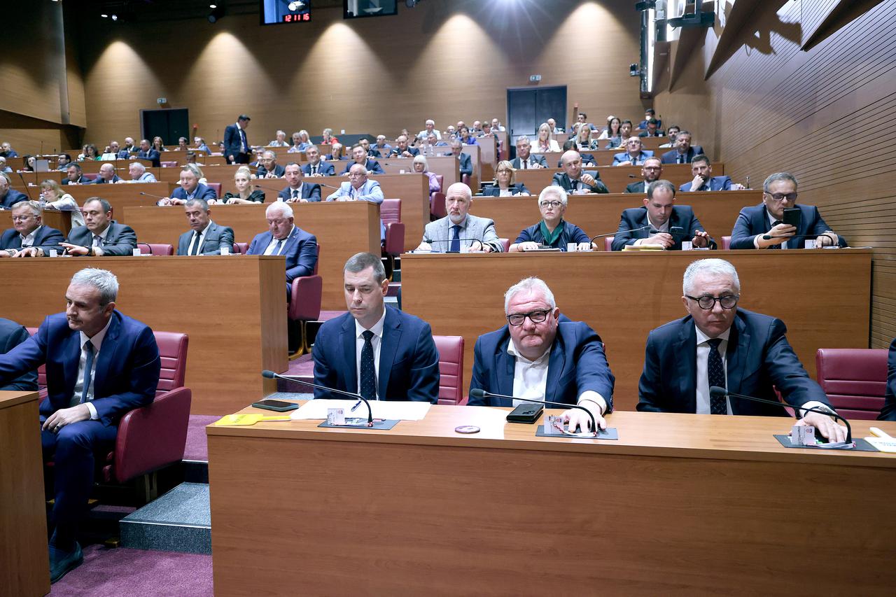 Zagreb: Završena sjednica Sabora, zastupnici odlaze na ljetnu stanku
