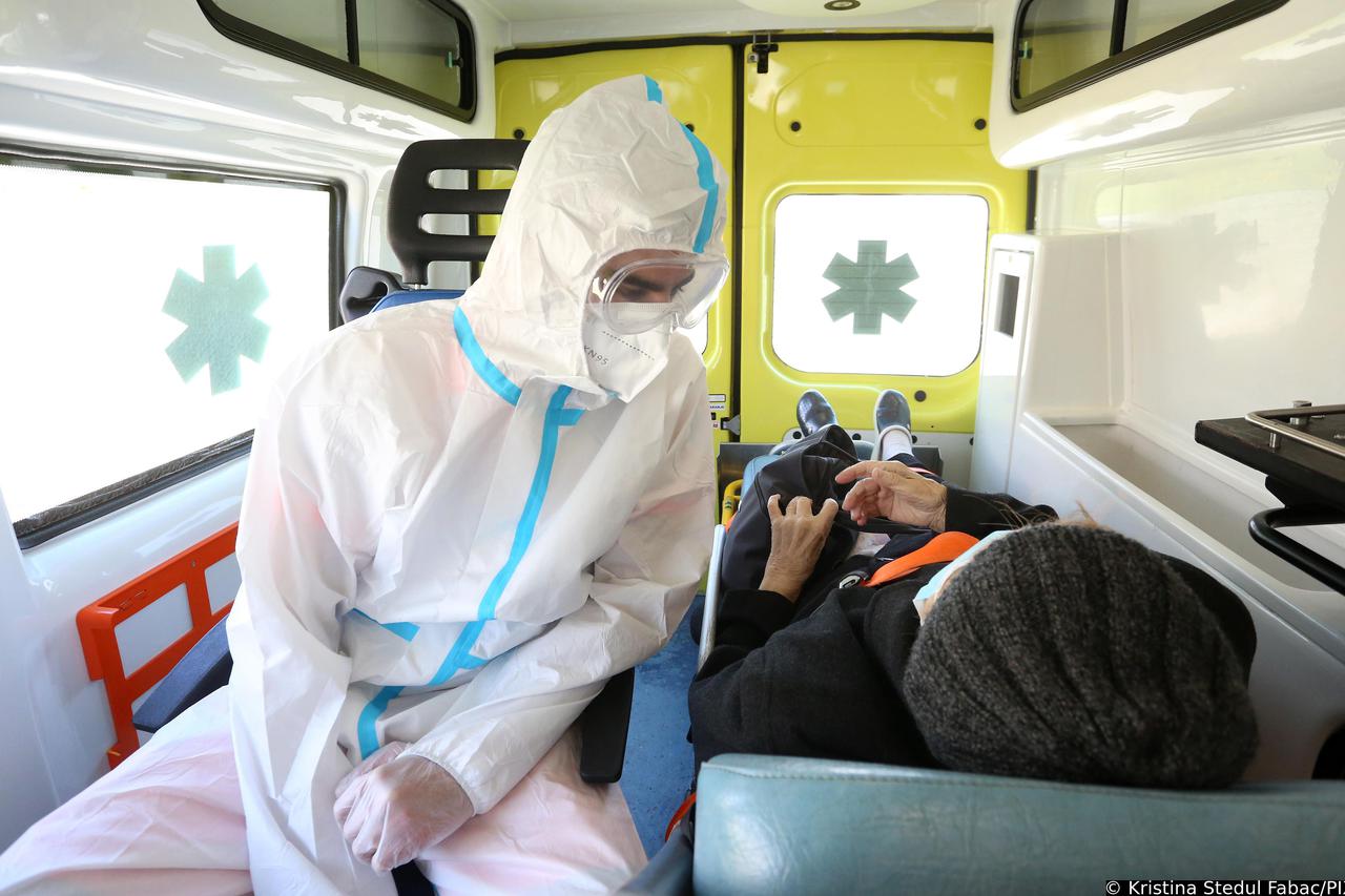 Karlovac: Zbog transporta covid pozitivnih osoba Hitnoj pomoći za 80 posto povećan broj intervencija