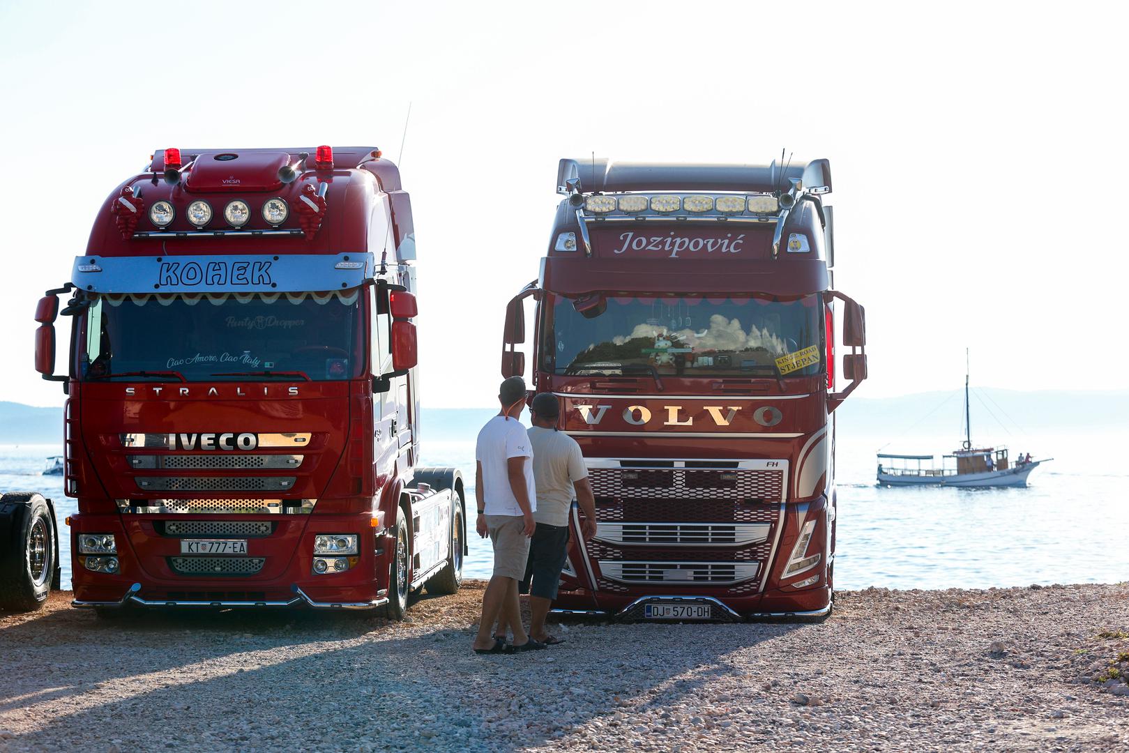
Uz poglede na moćne kamione, posjetitelji su mogli razgledati i prateću opremu te uživati u sadržajima pripremljenima za publiku svih generacija.