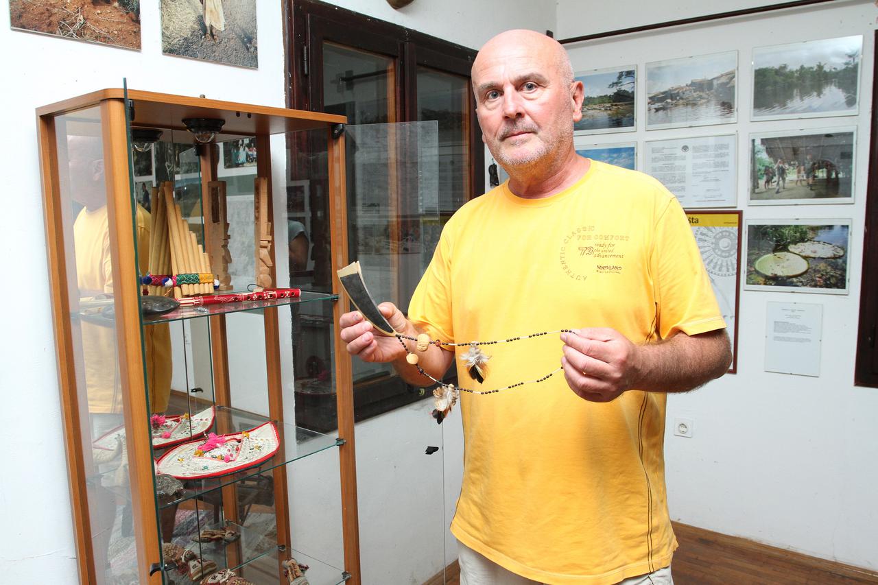 11.08.2015., Karlovac - Mladen Kuka, planinar, istrazivac i pustolov u vili Anzic gdje se nalazi Muzej o Braci Mirku i Slavku Seljanu. 