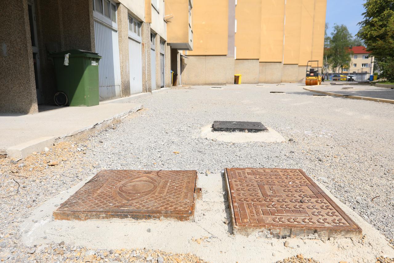 Karlovac: Na svaka ?etiri metra nalazi se jedan šaht