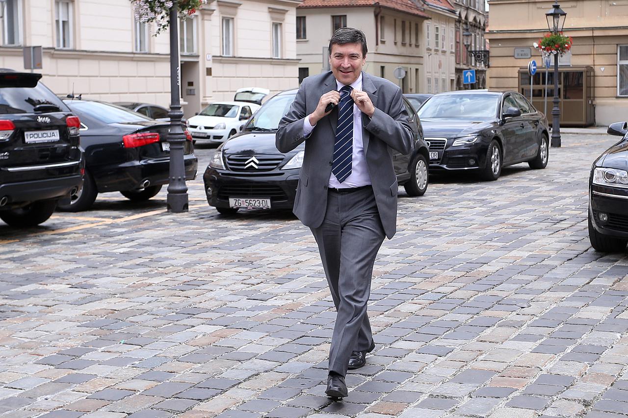 24.06.2014., Zagreb - Dolazak ministara na 171. sjednicu Vlade Republike Hrvatske. Vedran Mornar.  