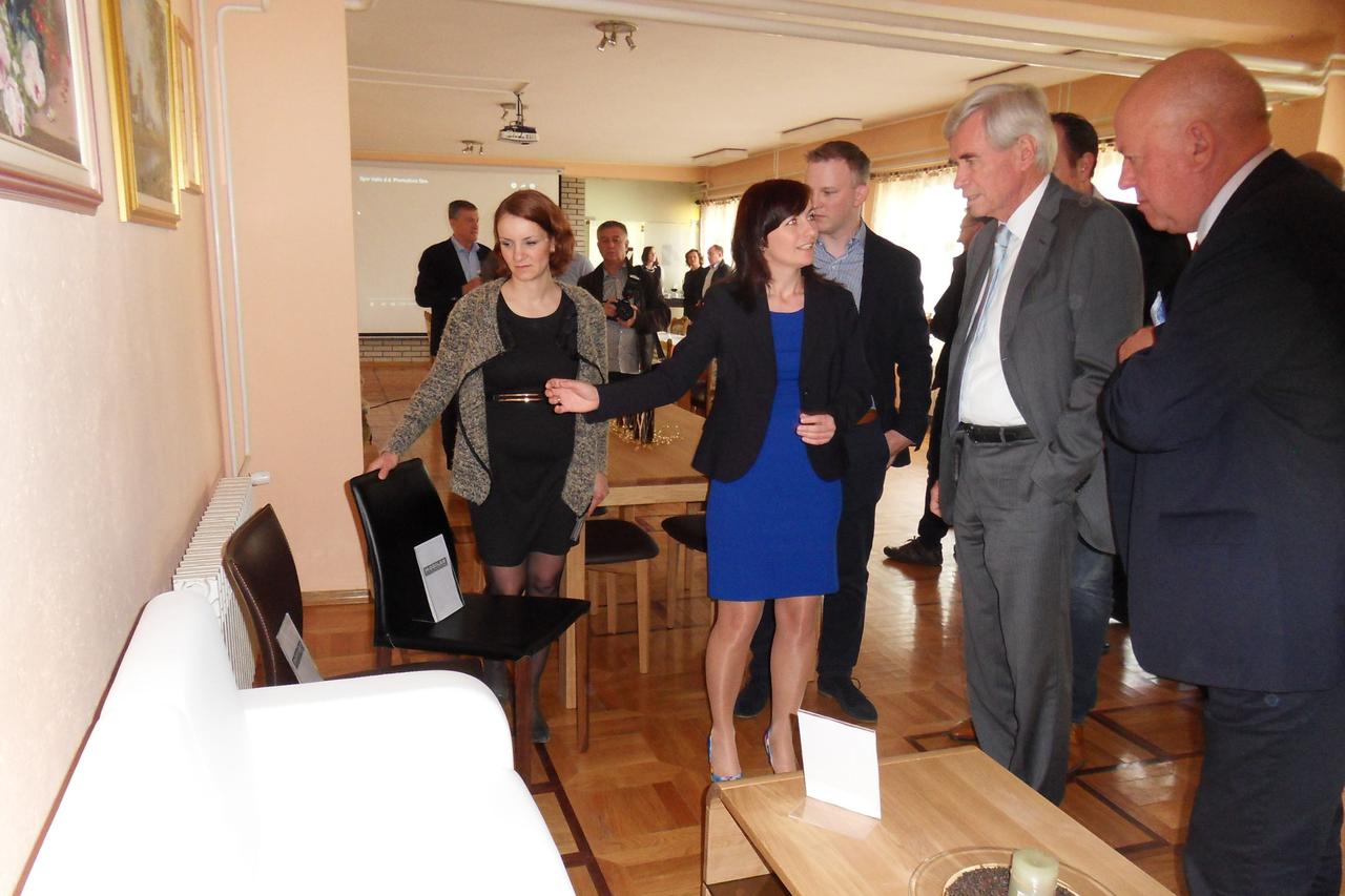  SAMSUNG DIGITAL CAMERA