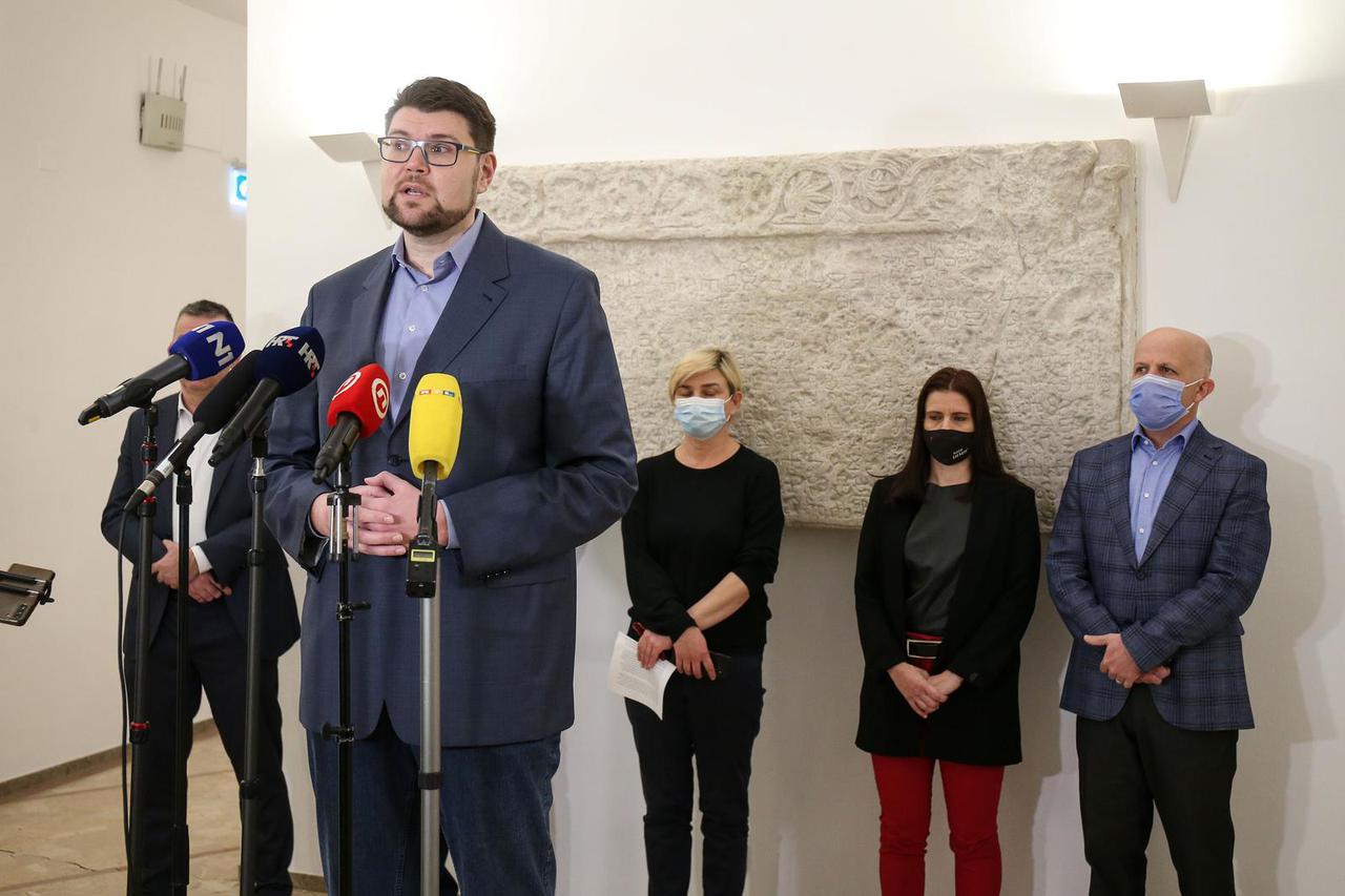 Zagreb: Konferencija za medije oporbe vezano uz ostavku ministra Darka Horvata