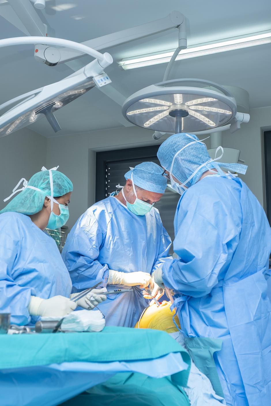 Inovativan pristup operacijama kuka u zagrebačkoj bolnici Arithera