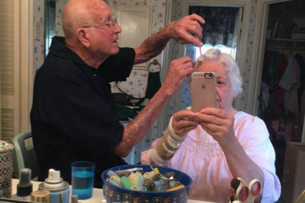 Djed baki radi frizuru