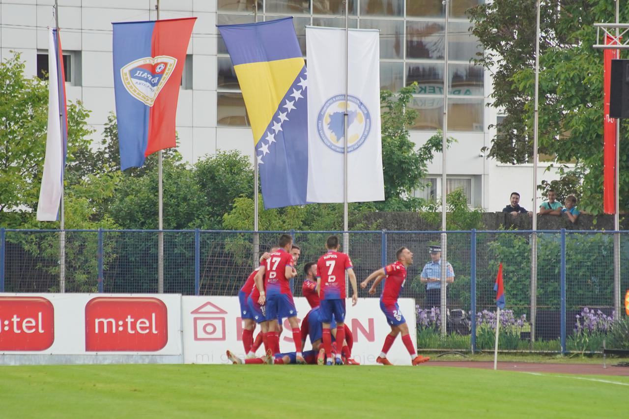 Borac na poluvremenu vodi 1:0 protiv Tuzla City