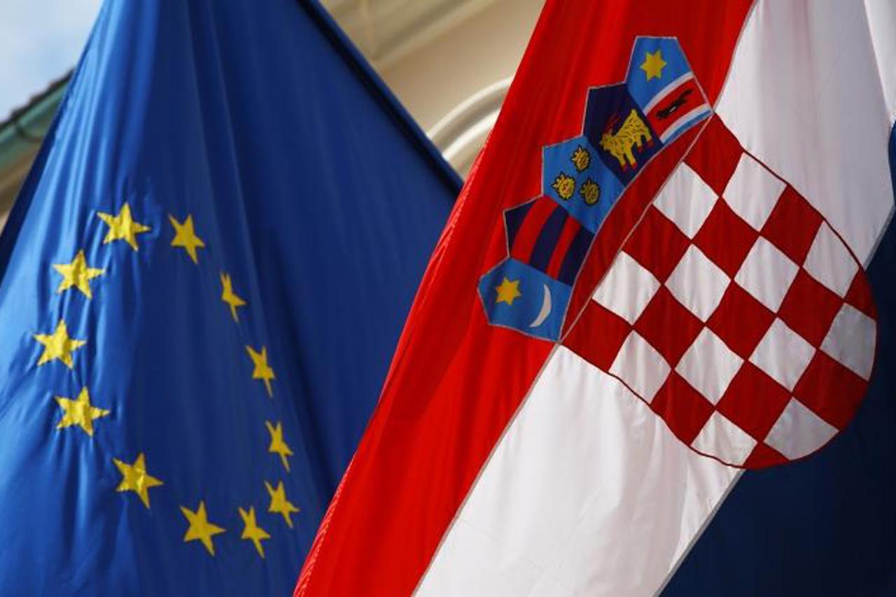 '04.05.2012., Zagreb - Zastava Europske unije i Hrvatska zastava na institucijskim zgradama na Markovom trgu, ilustracija.  Photo: Tomislav Miletic/PIXSELL'