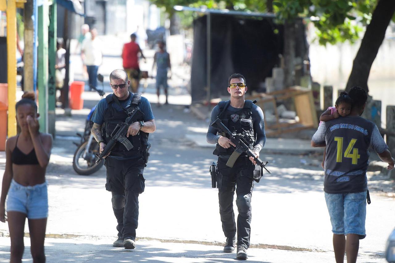 Drama u Brazilu: Čak 1200 policajaca vraća kontrolu nad favelom u Riju