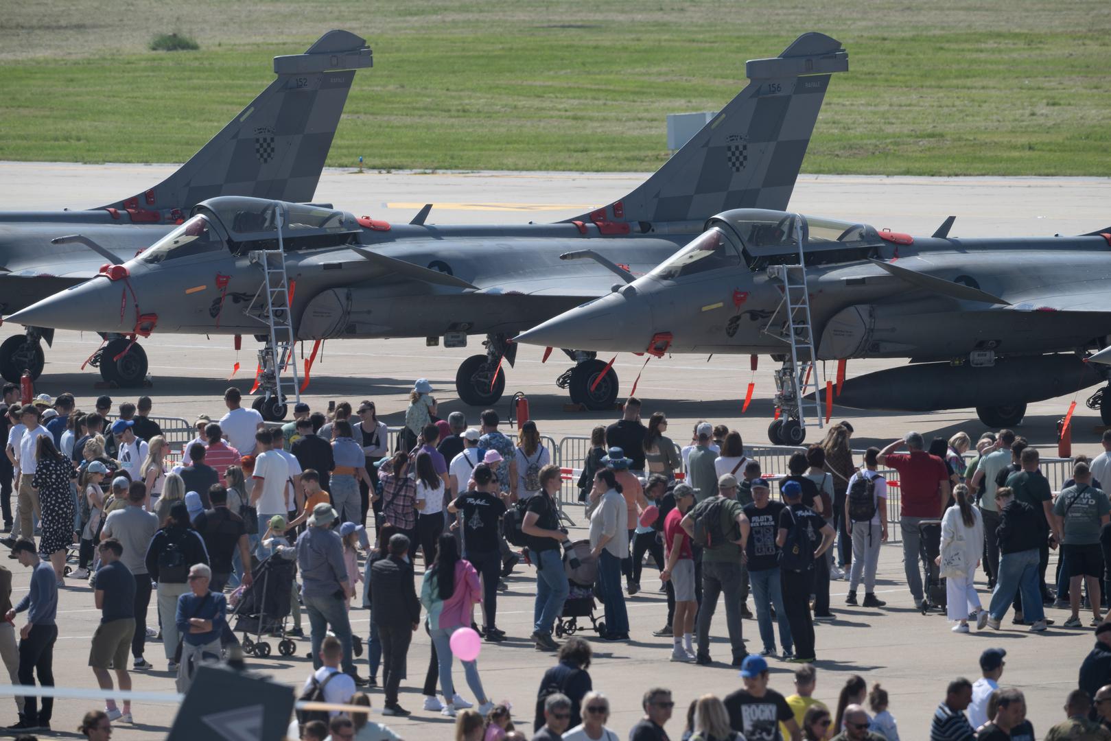 Naime, zrakoplovna priredba je uz suorganizaciju Međunarodne zračne luke Zagreb te potporu Ministarstva obrane Republike Hrvatske održana u Zračnoj luci Franjo Tuđman na prostoru takozvanog starog terminala. 