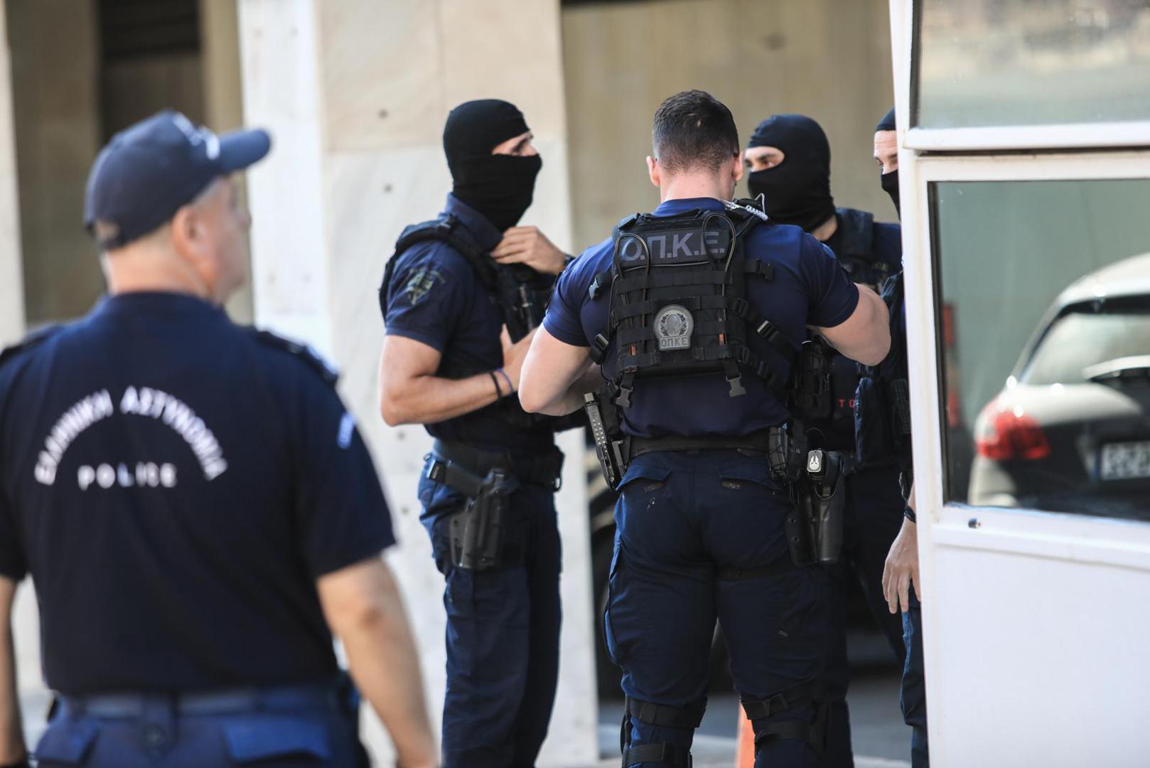 09.08.2023., Atena, Grcka - Svih 94 uhicenih osoba koje je grcka policija privela nakon navijackih nereda uoci utakmice 3. pretkola kvalifikacija Lige prvaka izmedju AEK-a i Dinama odvedeni su pred tuzitelja.  Photo: Yiannis Panagopoulos/EUROKINISSI/PIXSELL