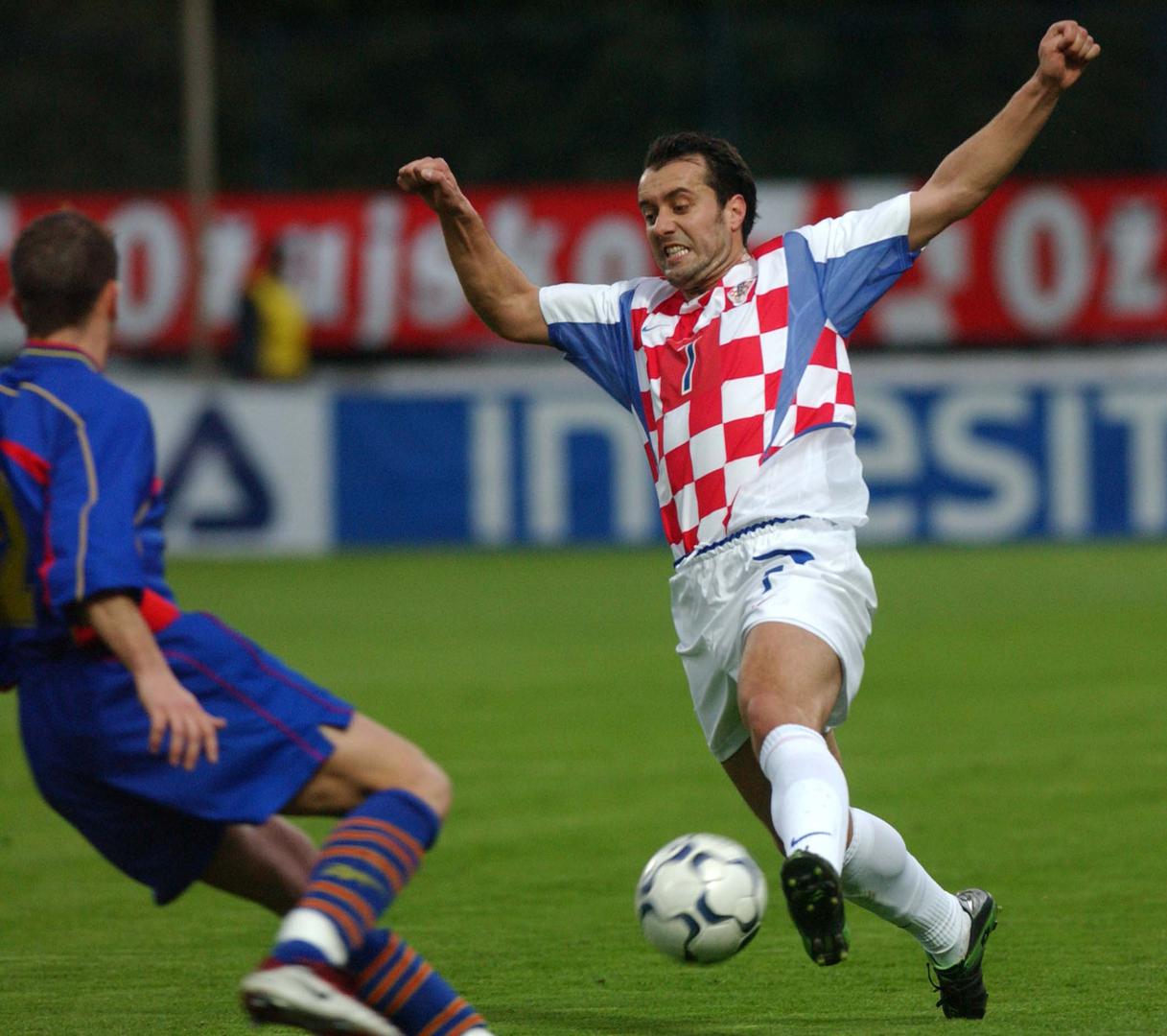 Dres u kvalifikacijama za Euro 2004.