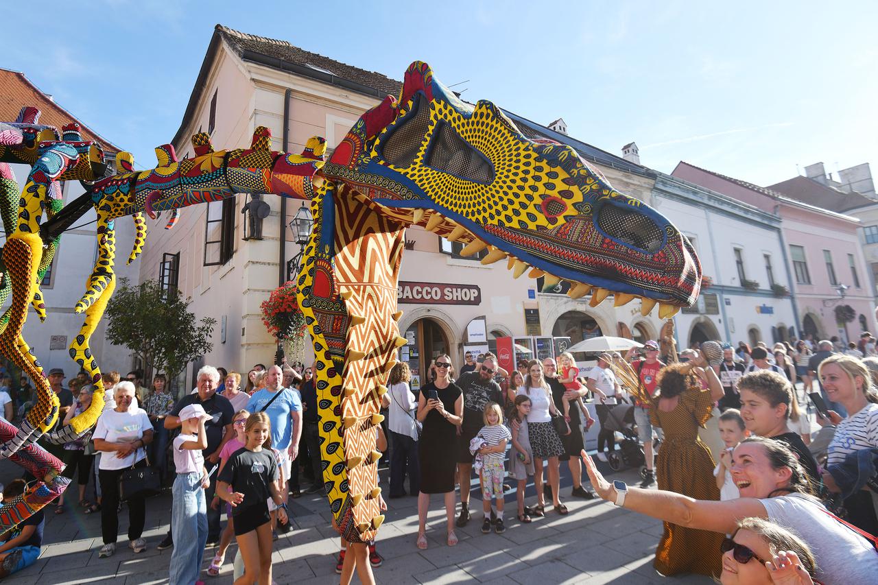 Varaždin: Atmosfera na gradskim ulicama četvrtog dana Špancirfesta