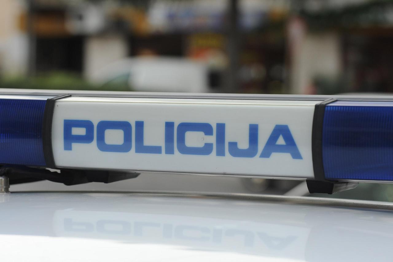 policija