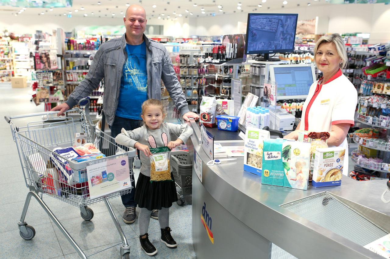 Giving Friday u dm-u